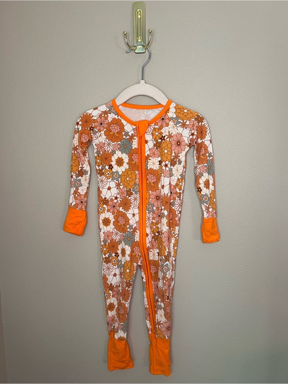 6-12m William & Ryan Orange Floral Kids One-Piece Zip Fold Over Footed Pajamas